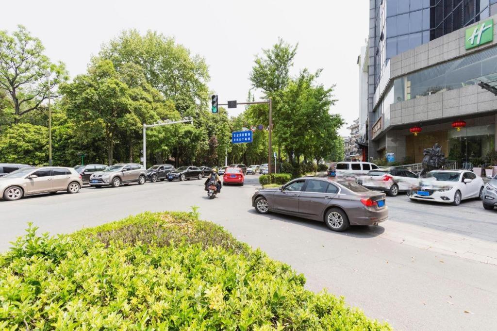 Holiday Inn Express Yangzhou City Center By Ihg Экстерьер фото