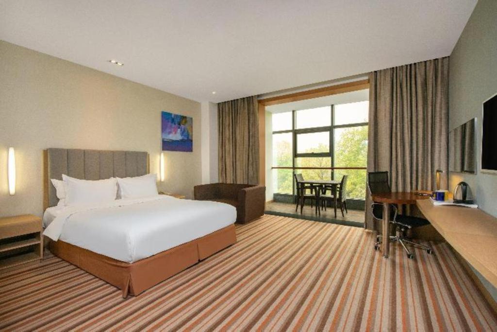 Holiday Inn Express Yangzhou City Center By Ihg Экстерьер фото