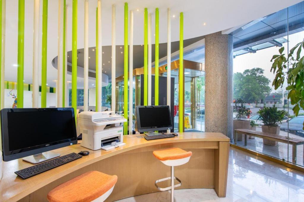 Holiday Inn Express Yangzhou City Center By Ihg Экстерьер фото